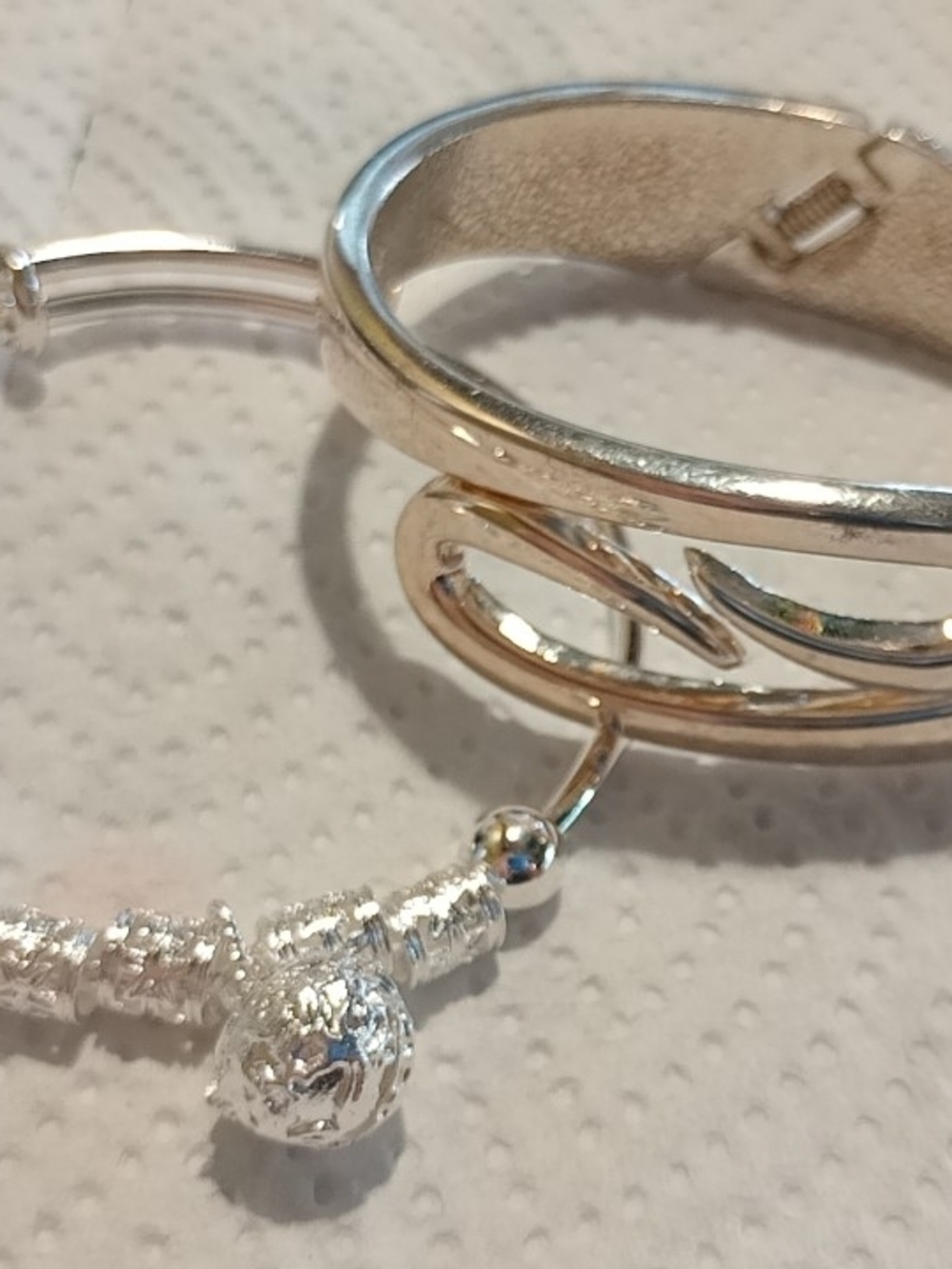 Vintage Silver-Tone Women's Swirl/Cuff Bangle Bracelet Set - Picture 3 of 10